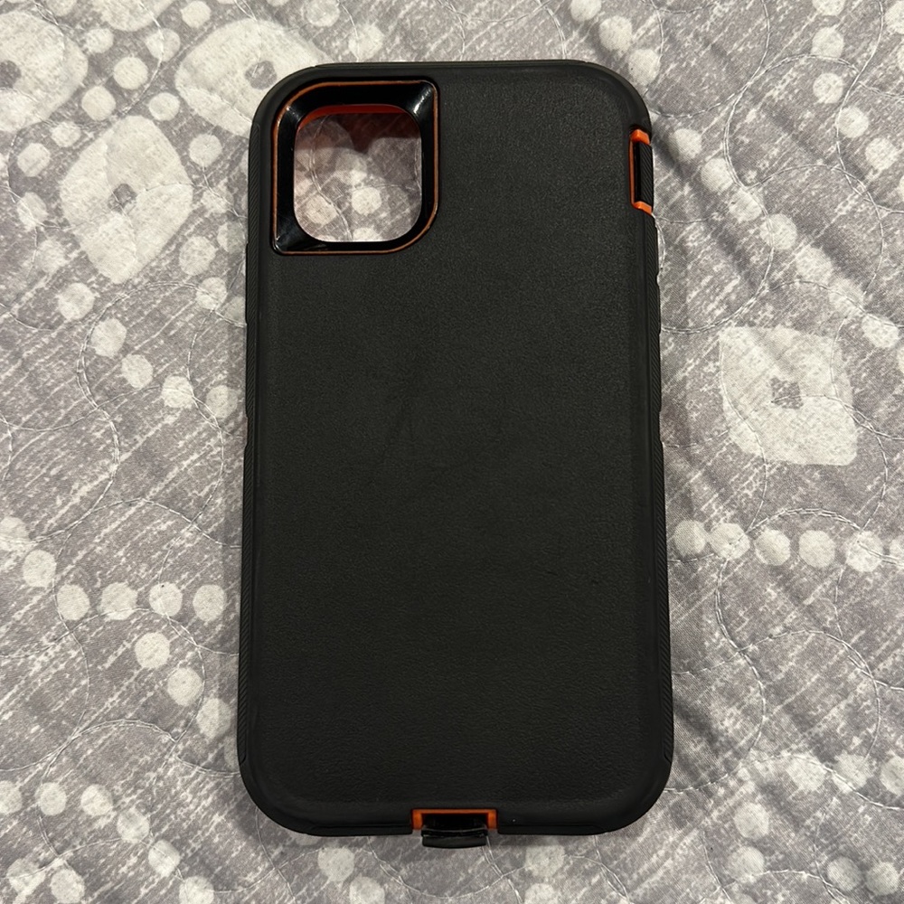 iPhone 11 case - Picture 2 of 5